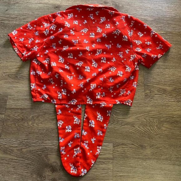 Red Flower Pattern Crop Top with Front Tie from Forever 21 - Picture 5 of 5